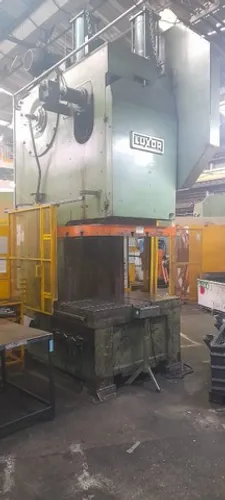 PRENSA EXC LUXOR 200TONS(VENDIDA)