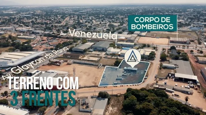 Grande terreno com 3 frentes. Aprox. 8000 m2. Mecejana.