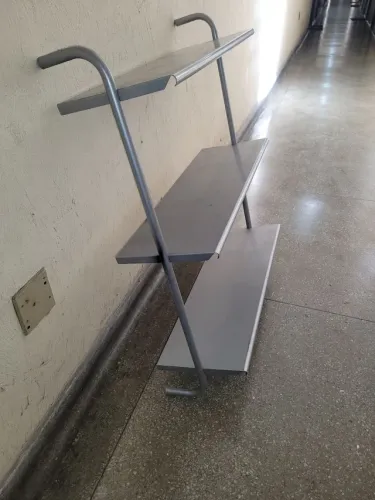 Estante de ferro tipo wall tech tok stok cinza