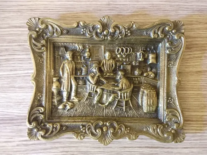 Quadro antigo em bronze