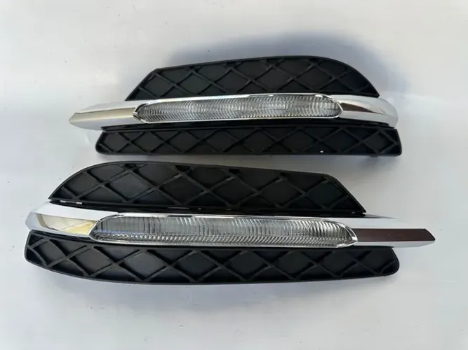 Par Grade e Farol de Milha Led Mercedes Benz C180 C200 2012