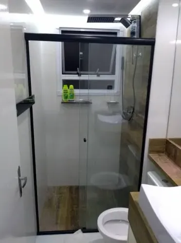 Box de vidro para banheiro em promoção.