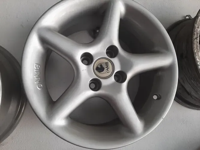 Roda aro 14 Binno 5 Palito prata jogo 4x100 retro