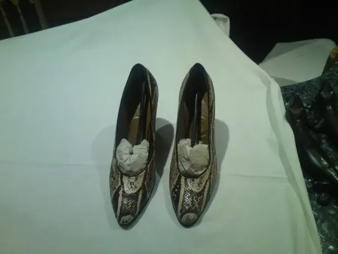 Sapato Feminino em couro de cobra Pitton, Legítimo.