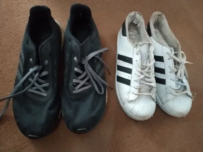 Tênis Adidas preto 42 branco 38