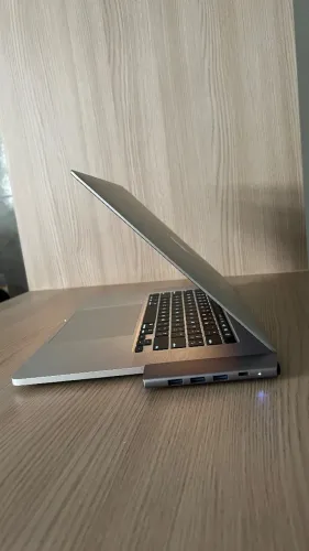 MacBook Pro 16" 2019 | Core i7 | 16GB RAM | SSD 512GB | Radeon Pro 5300M
