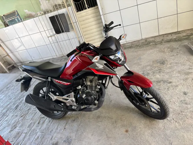 Titan 160 extremamente nova e zelada