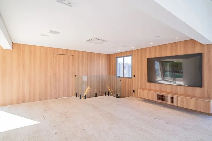 Cobertura para aluguel e venda tem 325 metros quadrados com 4 quartos em Vila Mariana - Sã