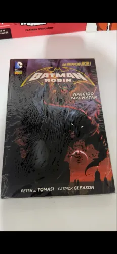BATMAN & ROBIN - NASCIDO PARA MATAR 2015       