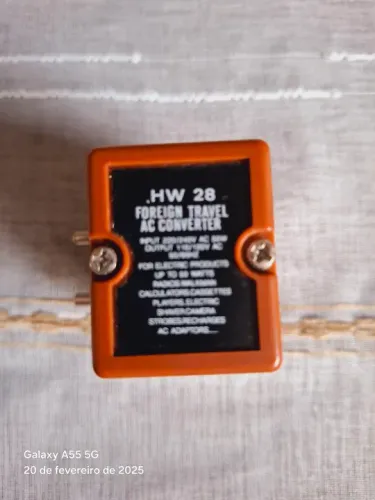 Conversor de Voltagem HW 28 - Para Viagens