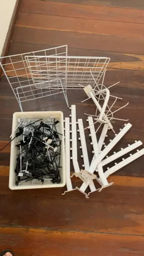 Kit Ganchos e Expositores de aramado para lojista