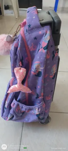 Mochila escolar nova