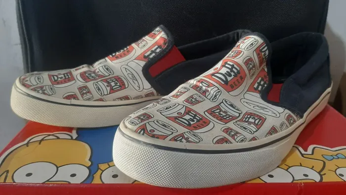 Tênis do simpsons tamanho 40