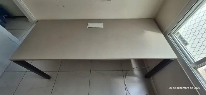 Mesa de escritório (home office)