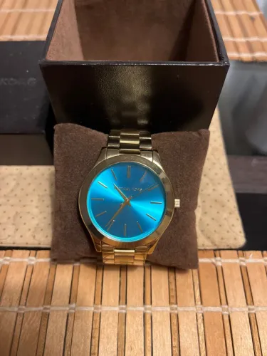 Relógio Michael Kors Dourado com Mostrador Azul