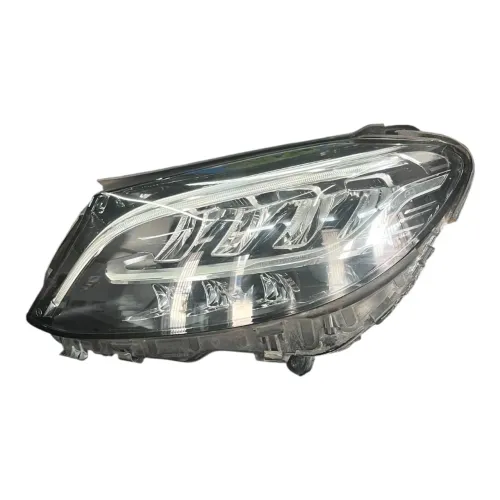 Farol da Mercedes Classe C C180 C200 C300 2019 a 2022 LE