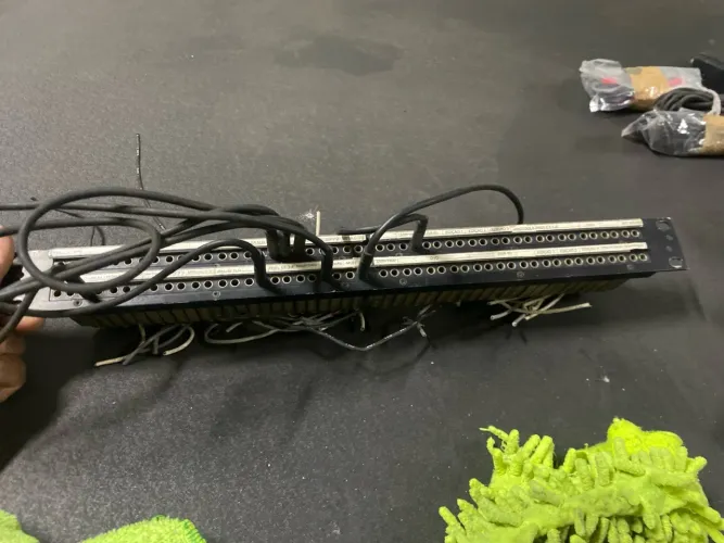 Patch Panel de Áudio Profissional