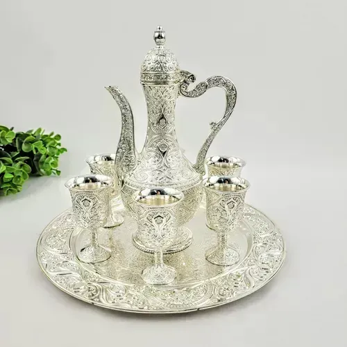 Kit Gourmet Luxo Jarra Taça Prateada Vinho Do Porto 8 Peças - Prateado