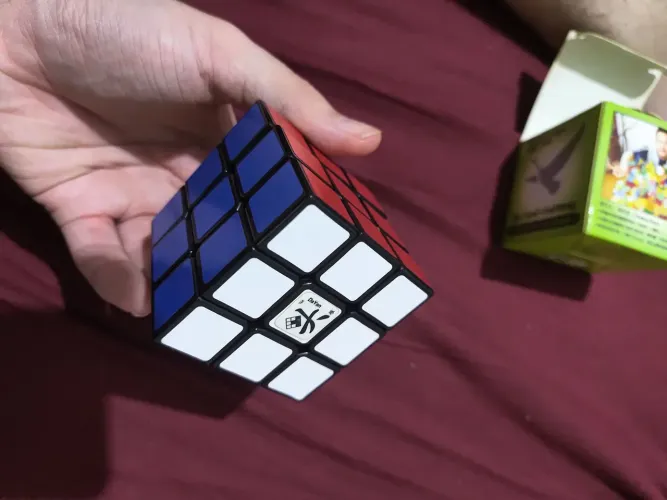 Cubo mágico profissional Da Yan
