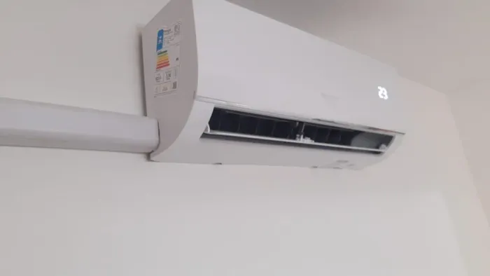 Eletricista e técnico em refrigeração