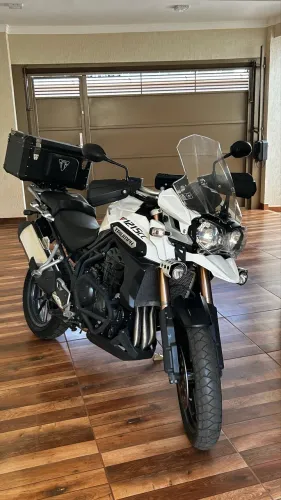 Triumph Tiger Explorer 1215cc - Potência, Conforto e Estilo!