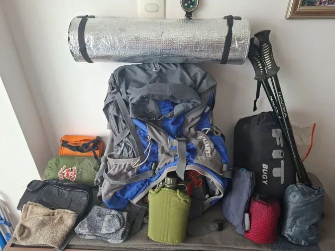 Equipamento para trilha e camping