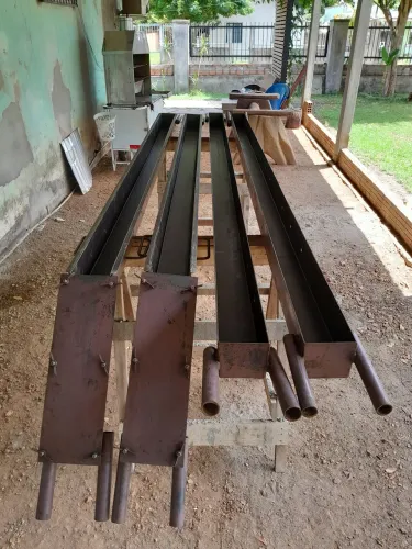 Vendo 2 formas de estacas de concreto( Curvada ) 