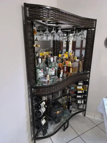 Rack de Bar em Metal e vidro