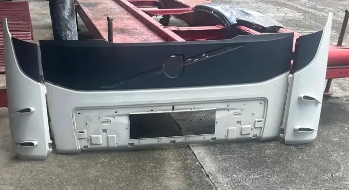 Grade capô VOLVO VM 