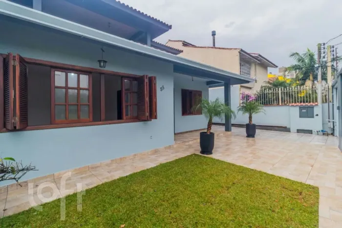 Casa à venda em Jardim Itu-Sabará com 292 m², 4 quartos, 6 vagas