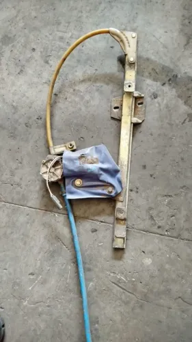 Máquina de vidro trás esquerda tipo