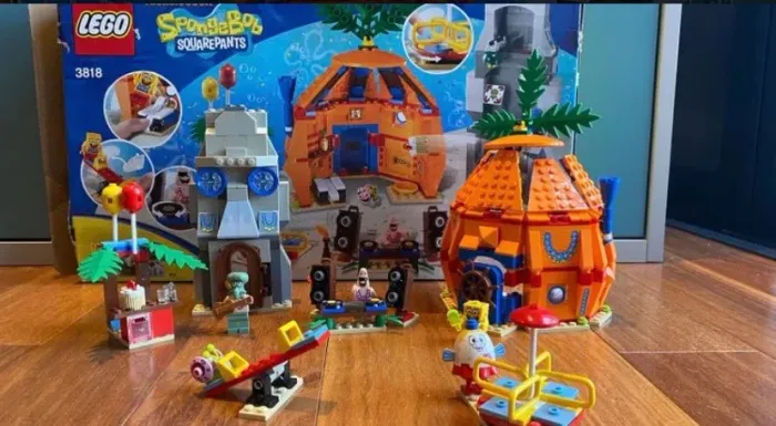 lego raro importado -set raro de lego - bob esponja festa embaixo do mar (completo e com c