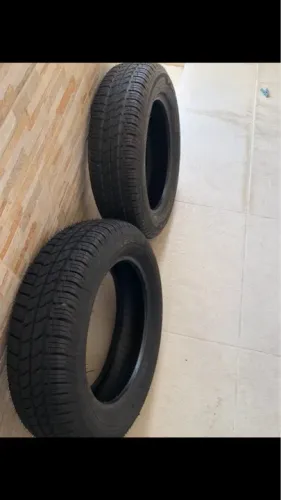 Par de pneus pirelli 175-65 15