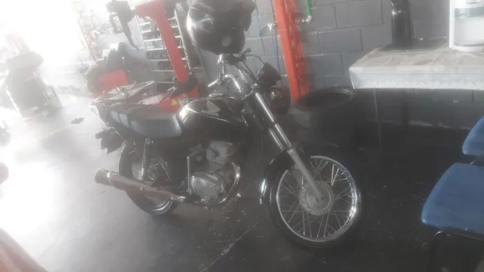 Moto 150 top , vem nela 9.000 vai embora 