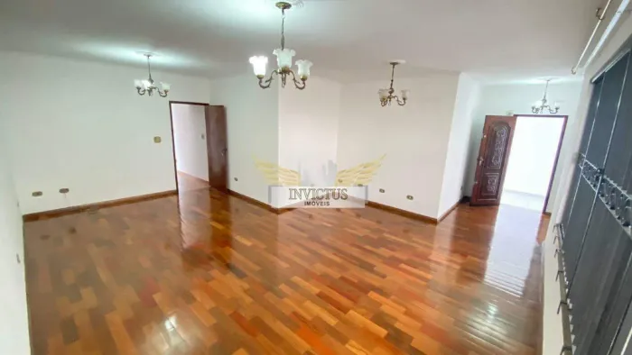 Casa com 3 Quartos para Comprar, 436m² - Vila Valparaíso, Santo André/SP.