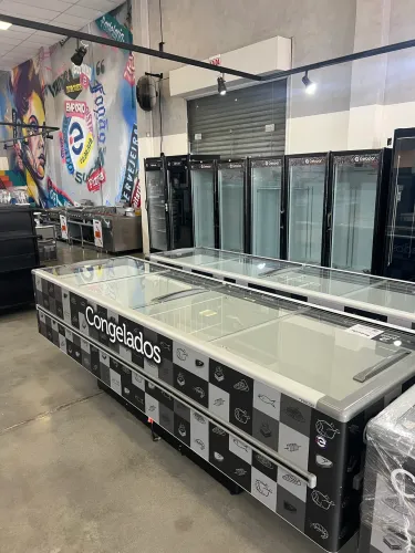 Ilha para congelados 3m com 1168 litros iluminação em 2 anos de garantia 