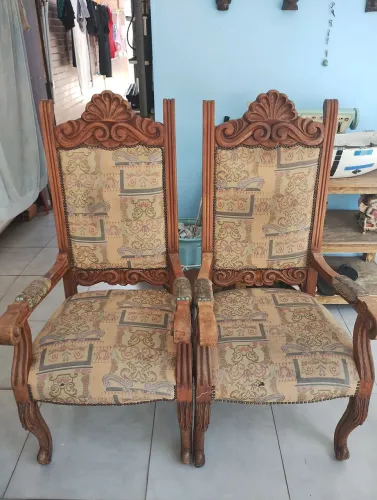 Poltronas de Madeira