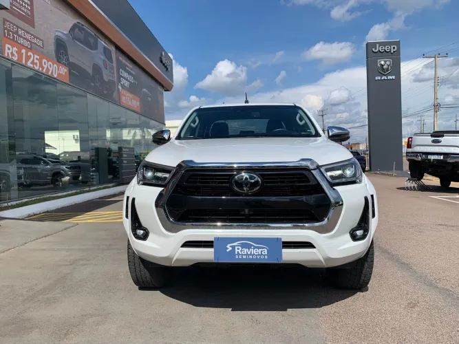 Toyota Hilux CD SRX Plus 4X4 2.8 TDI Die. Aut. 2024