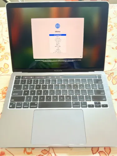 Apple Macbook Pro (13 , 2020, Chip M1, 16gb Ram, 1 Tb Ssd)