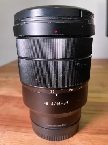 Lente Sony FE F4/ 16-35mm zeizz