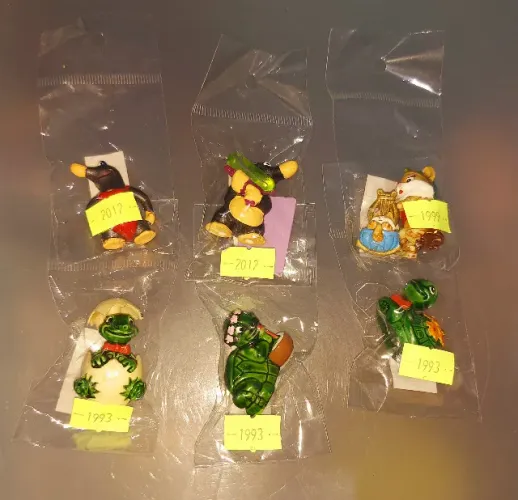 6 Miniaturas Antigas do Kinder Ovo Pintadas à Mão, Anos 90