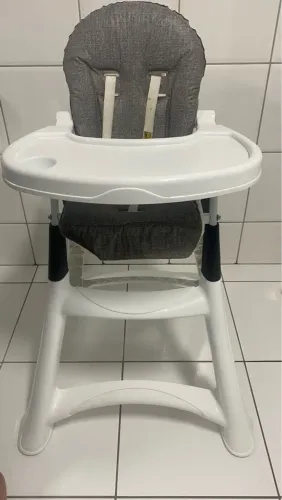 Cadeira Infantil com Bandeja Removível