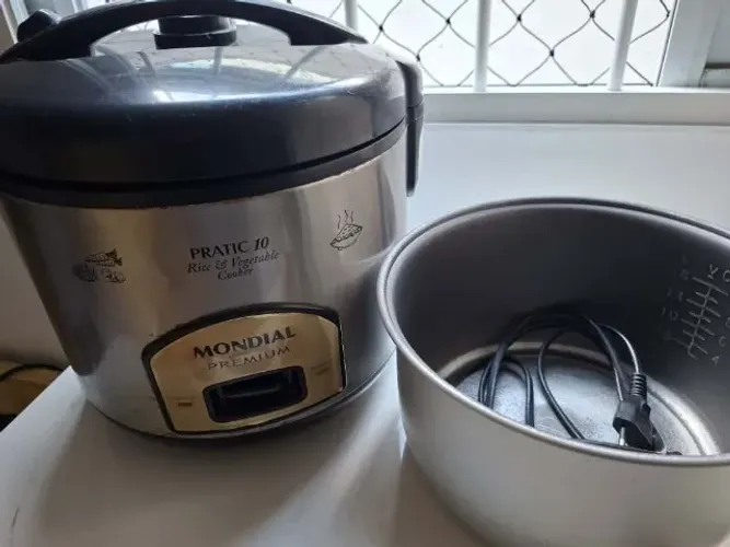 Panela Elétrica de Arroz Mondial | Usada | 10 xícaras | Completa