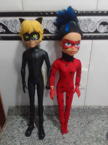 Bonecos 55 cm.