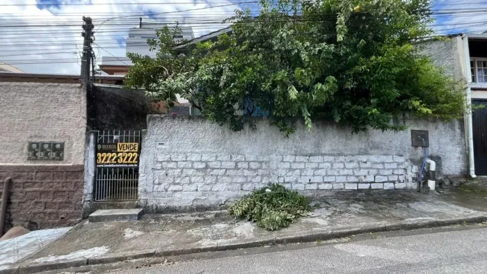 À venda | Terreno de 216 m² próximo à Ponte Hercílio Luz Estreito, Florianópolis