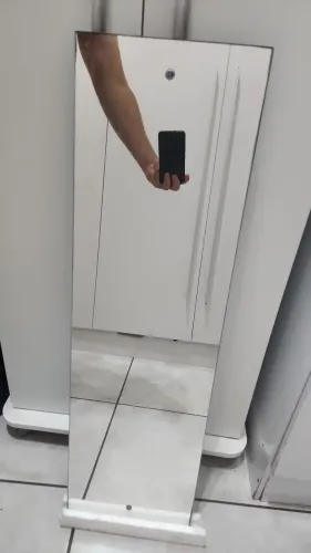Espelho de Guarda Roupa.