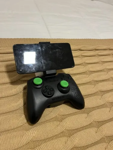 Controle Razer Serval Bluetooth (PC, Celular)