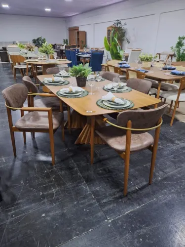 Mesa de Jantar 2,00x1,00 Com 6 Cadeiras Poltrona