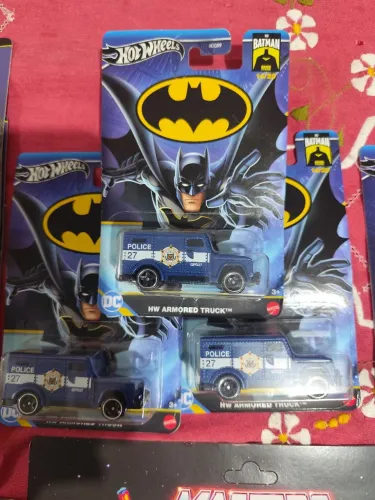 Hotwheels Premium Batman( 90 cada )