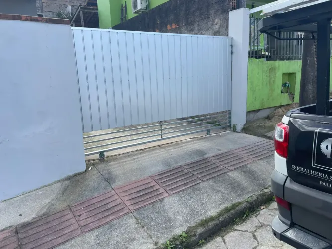 Portão de correr novo medidas 3.25x2.00 